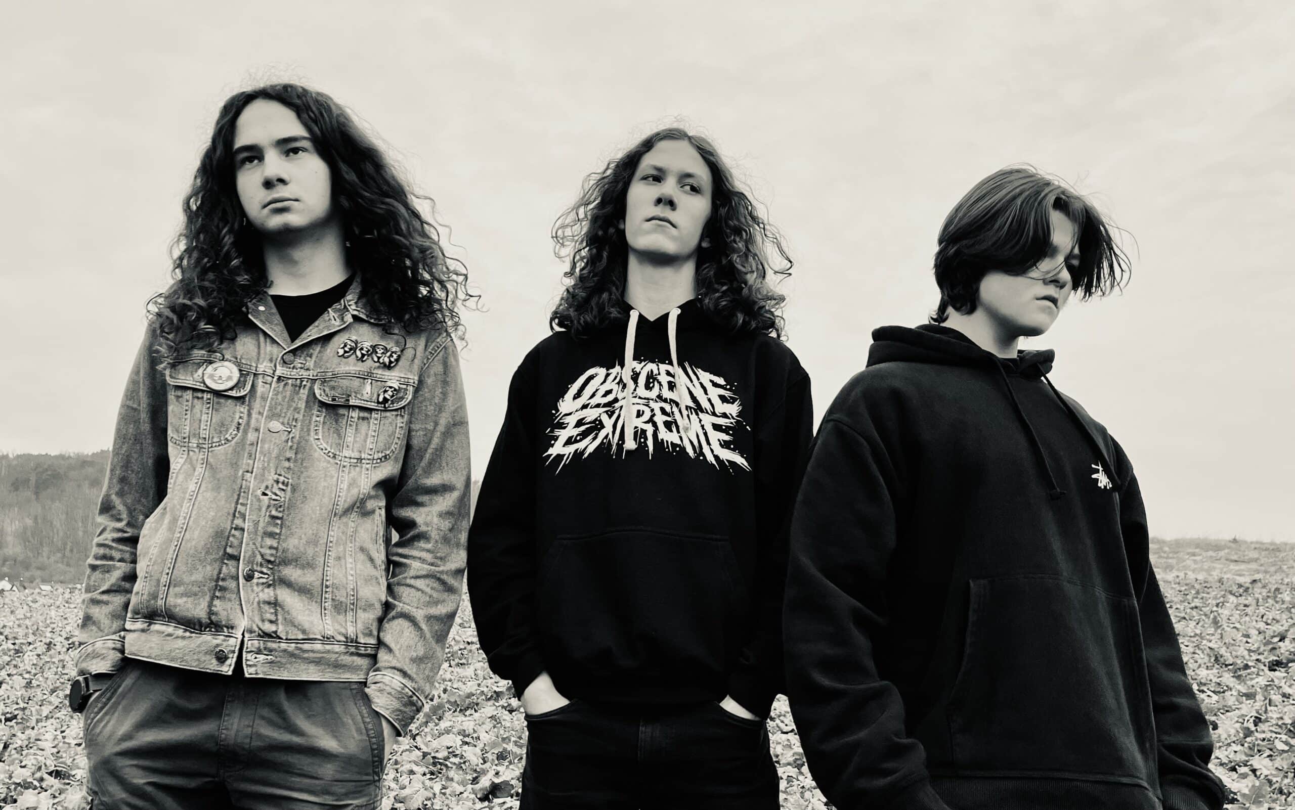 Pomsta společnosti je na světě! Nejmladší česká metalová kapela Destroy! vydala své debutové album