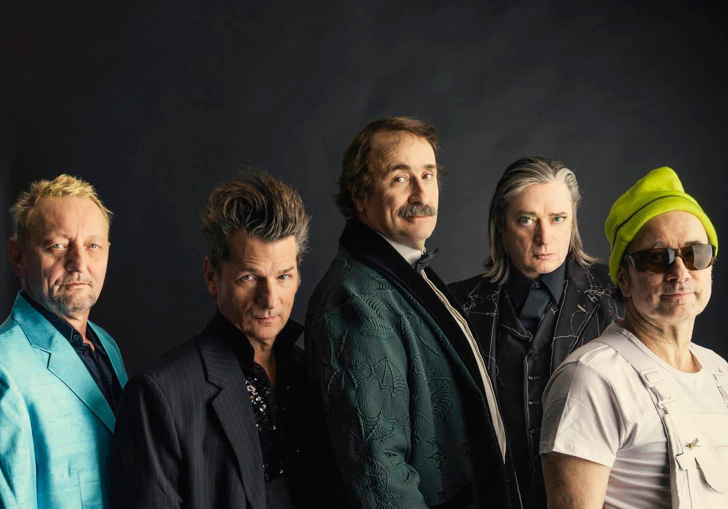 Legendy Einstürzende Neubauten vystoupí v říjnu v Praze. Představí novou desku s pop music pro paralelní vesmíry a mezisvěty