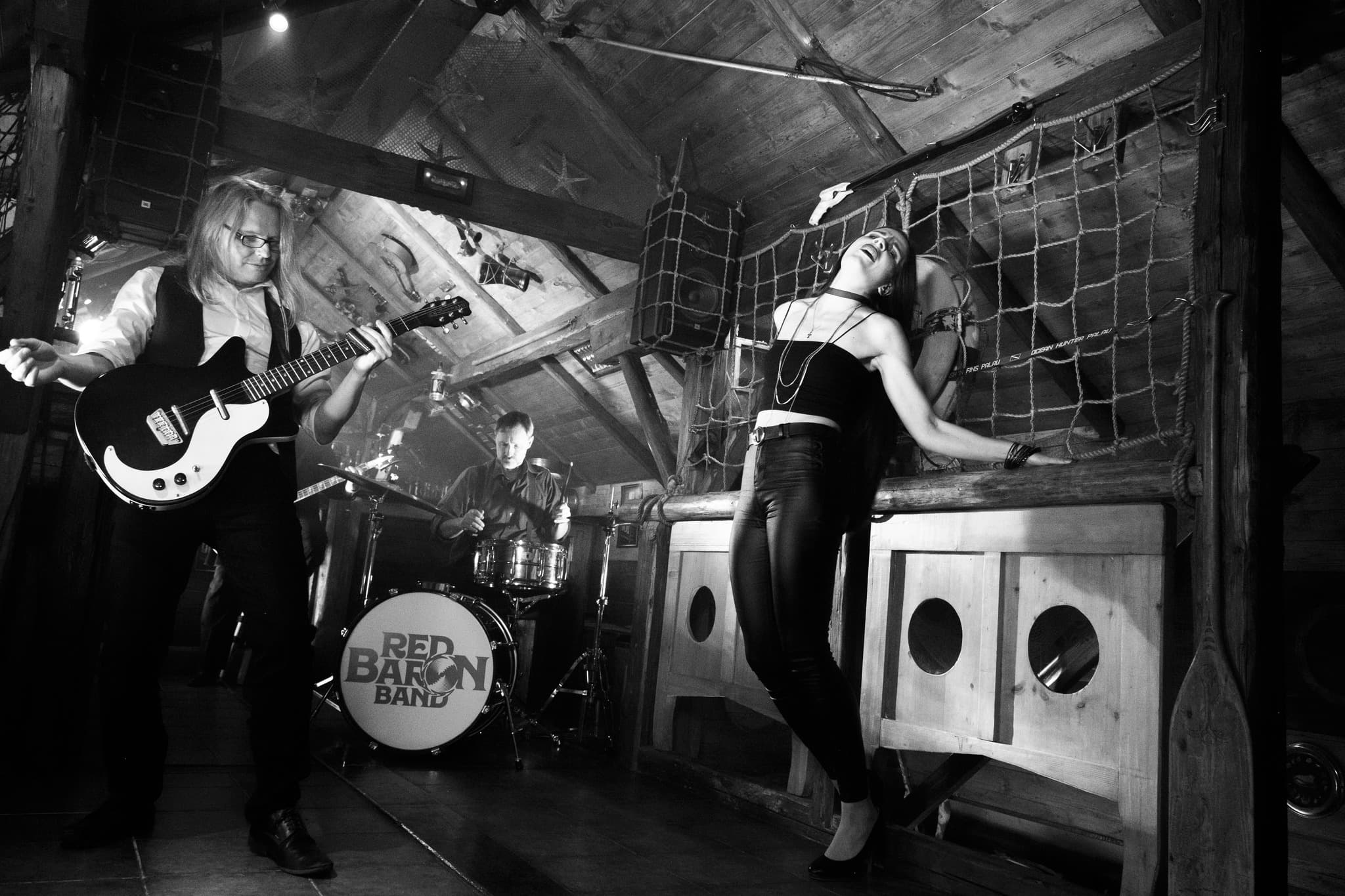 Česká hardrocková kapela Red Baron Band vydává druhý singl Without You z připravované desky Last Chance u britského vydavatelství.