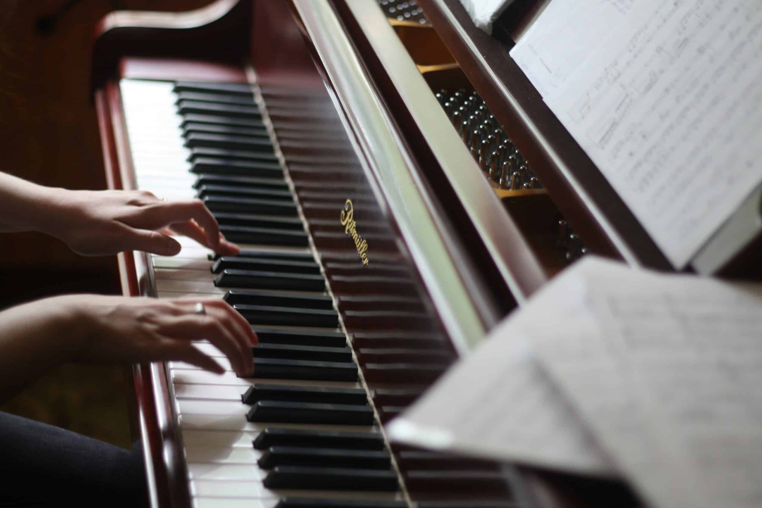 Kvartový a kvintový kruh: Praktický tahák pro muzikanty