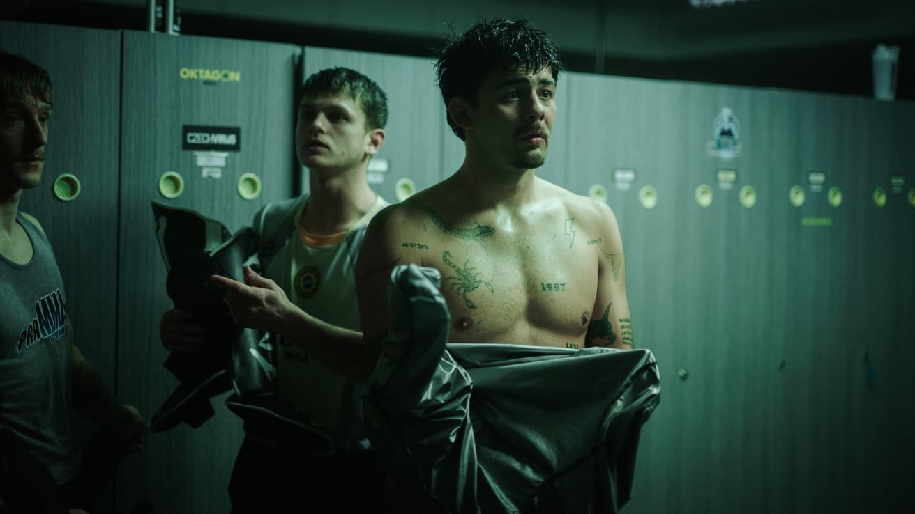 Film Bojovník spojuje MMA s hudebními hvězdami. Calin debutuje, Pam Rabbit a Separ nazpívali Kletby