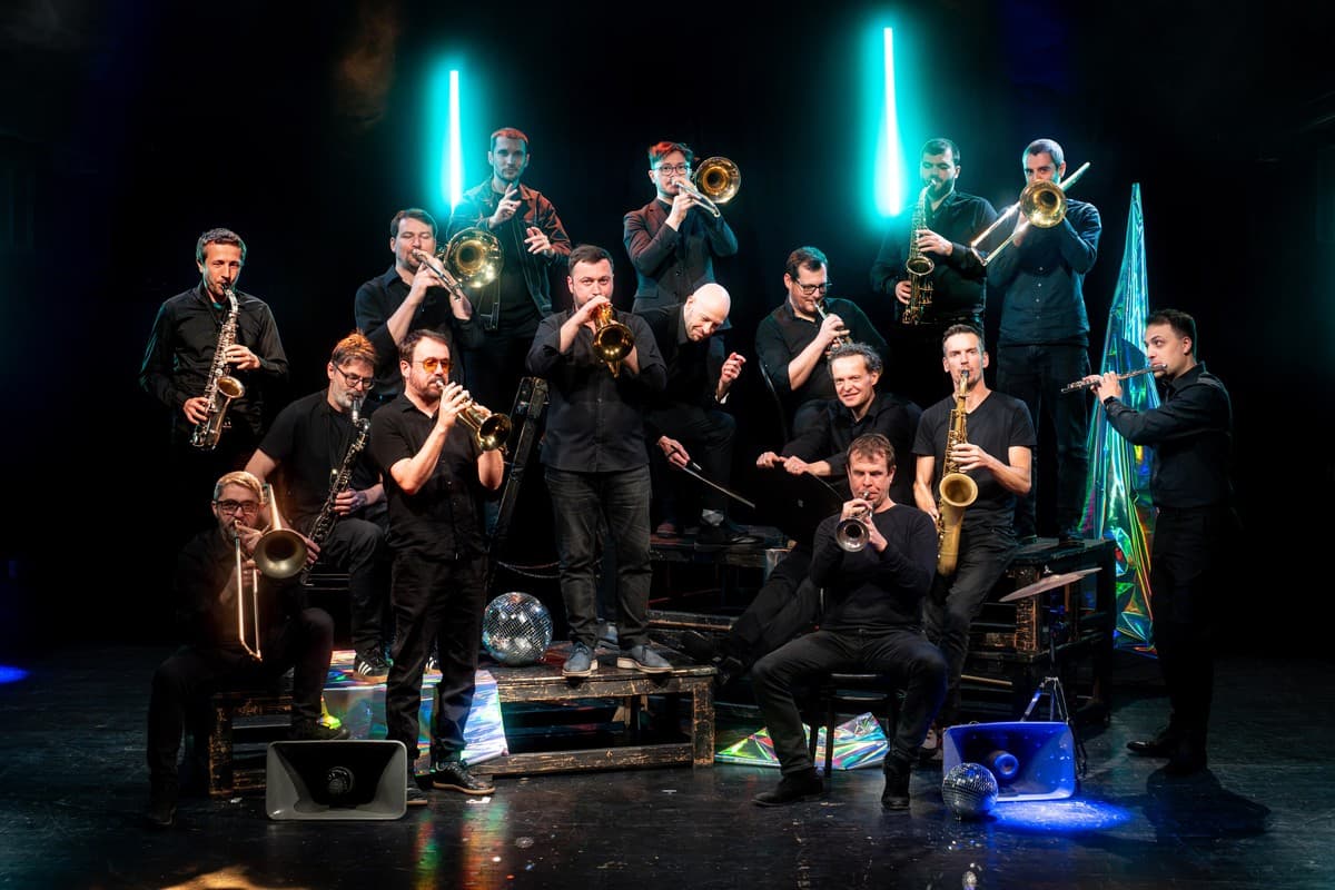 Cotatcha Orchestra pokřtí s Lenkou Dusilovou druhé album. Big band přidává disco, funk i industriál